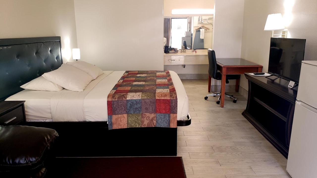 Simple Rewards Hotel 2*